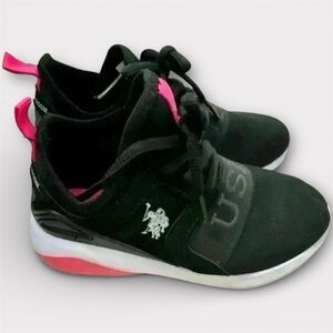 u.s polo assn color pink and black size 13